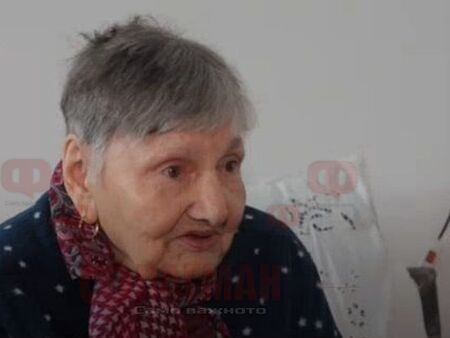 Бургазлийка с инвалидна количка мечтае за рампа, бездушни съседи й пречат