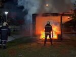 Пожарникари потушиха пламъците