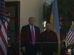 Руската армия губи на бойното поле, но Путин не е готов за край на войната, каза президента на Украйна, след като господарят на Белия дом го потупа по рамото