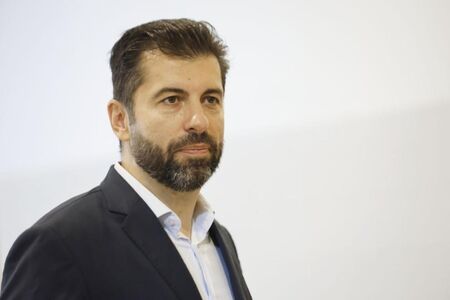 Кирил Петков захапа Слави: Всеки мъж струва, колкото му тежи думата