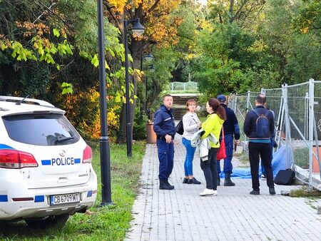 Извънредно! Откриха труп на оградата на храм Св.Троица в бургаския ж.к.Славейков