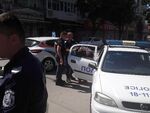 Служители на Второ РУ в Бургас са му щракмали белезниците близо до дюнерджийница "Сезам" в комплекса