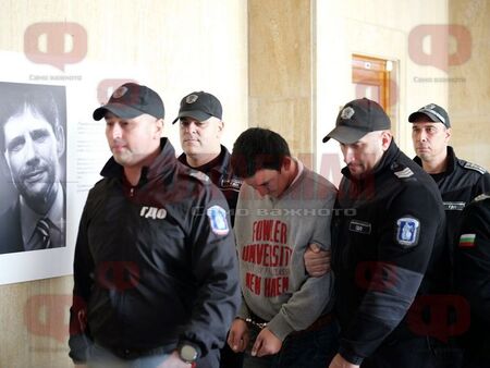 Оставят в ареста Фахри Мустафа, имало опасност да се укрие след тройното убийство