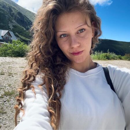 17-годишна зверски пребивана от родителите си, оплака се в тик ток