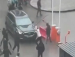 Голям бой с бухалки и лопати в Москва (ВИДЕО)
