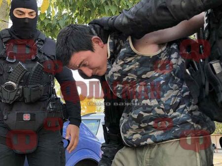 Разследването на масовото убийство в Люляково стигна и до другия чичо на Фахри, тази вечер той получи инсулт