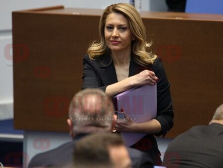 След оставката на Киселова: Рая Назарян е новият председател на НС
