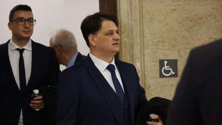 Министърът на културата призова ведомството, което ръководи, да не бъде замесвано с ареста на актьора Росен Белов