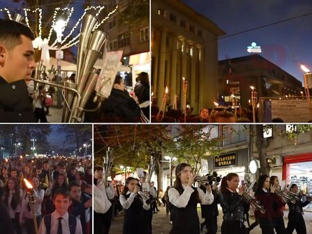 Стотици почетоха народните будители с факелно шествие в Бургас
