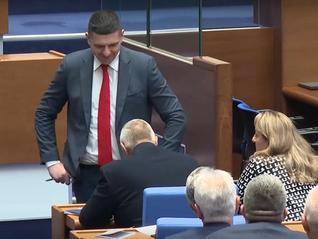 Борисов подкрепи подписката, инициирана от ПП-ДБ за оставката на шефа на КПК