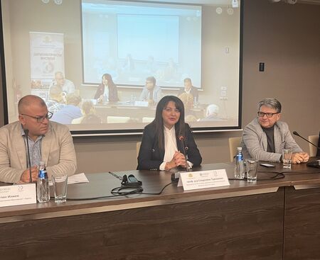 Зам.-ректорът на БДУ проф. Севдалина Турманова участва в конференция на Дипломатическия институт в Бургас