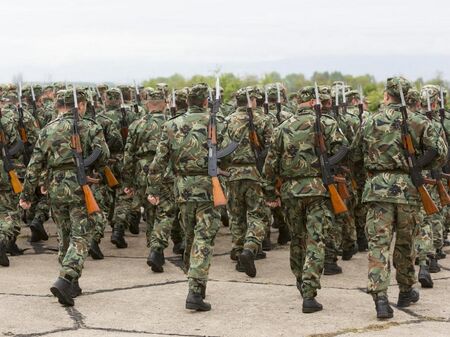 Защо военните вземат с 1000 лева по-високи пенсии