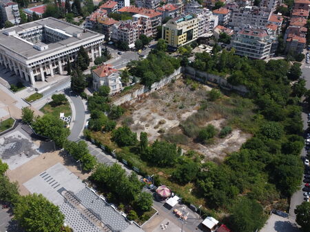 Закъсняла идея: Огромен амфитеатър на мястото на „Дупката” в центъра на Бургас