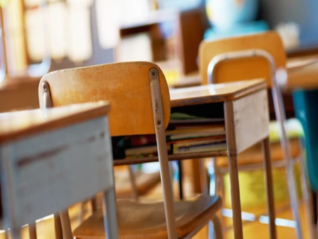 10-годишно дете почина в двора на училище