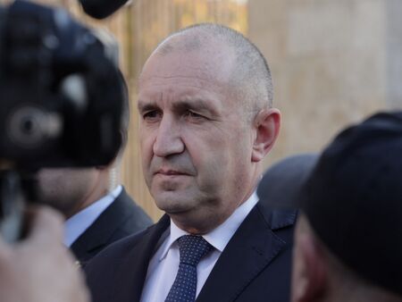 Румен Радев: Измамници събират пари за партия от мое име