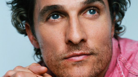 Все още толкова завладяващ и на 56