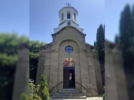 Сливенският митрополит Арсений пристига в Сунгурларе за 100-годишнината на храма