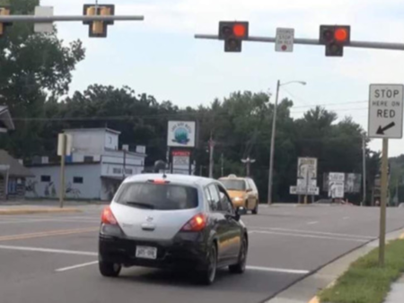 Необичайни светофари объркват водачите в големи градове