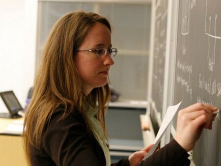 Синдикатът предлага учителската заплата да стане над 3 хиляди лева