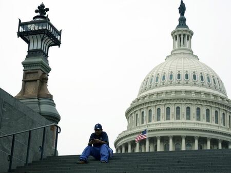 В САЩ записаха рекорд – най-дългият период с блокирано правителство и финанси
