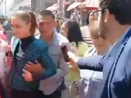 Мъж опипа публично президента Клаудия Шейнбаум, арестуваха го