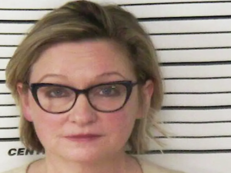 Влиятелна жена с голям гаф зад волана