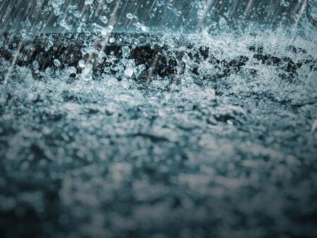 Времето "полудява"! От 20 градуса до арктически студ