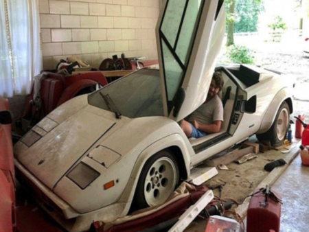 Внук разчисти мазето на баба си и остана шокиран от гледката