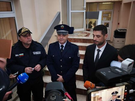 На живо във Флагман.бг! Извънреден брифинг за трагичната гибел на 6 чужденци в Бургас