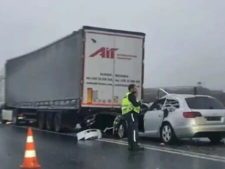 Тежка катастрофа на АМ "Тракия", има тежко пострадал