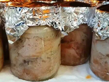 Леля Димитрина готви райско месо на фурна направо в бурканите, вижте как