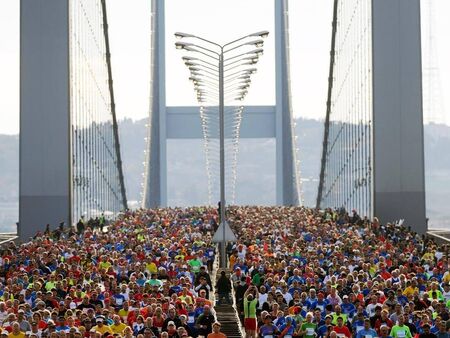 Хората затварят контитенти, а вие мрънкате, че бул. „Демокрация“ е блокирана за няколко часа