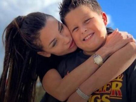 На какво Диляна Попова учи сина си