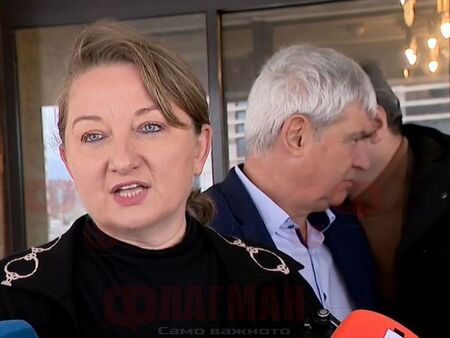 Властта размаха данъчната секира, Сачева заговори за вдигане и на ДДС