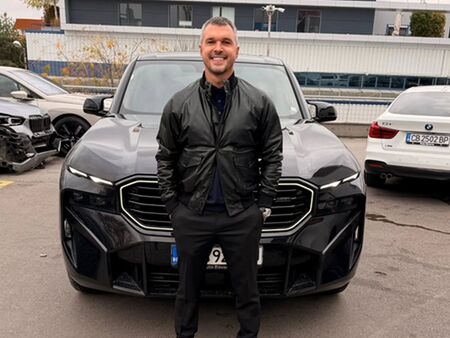 Божинката подкара звяр за половин милион - бившият национал демонстрира стил и стабилност