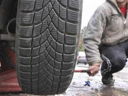 Не оставяйте да ви глобяват за това, че не сте със зимни гуми на 15 ноември, съветва инструктор