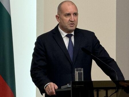 Радев нямало да пътува до Турция, за да гледа националите ни с Ердоган