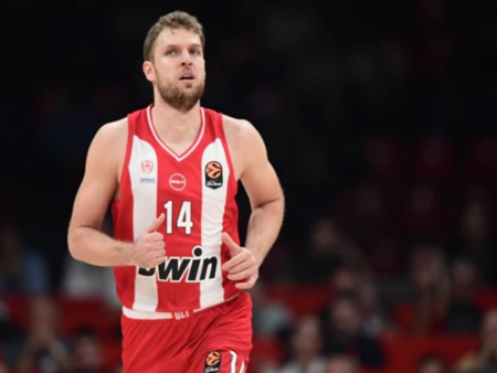 Страхотен Везенков в Евролигата