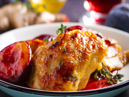 Чудна рецепта - печено пиле със сливи