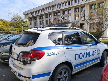 Бургаски ченгета закопчаха трима млади бандити