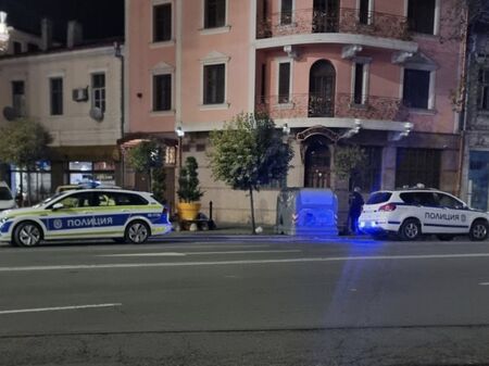 Извънредно! Откриха мъртъв мъж в центъра на Бургас