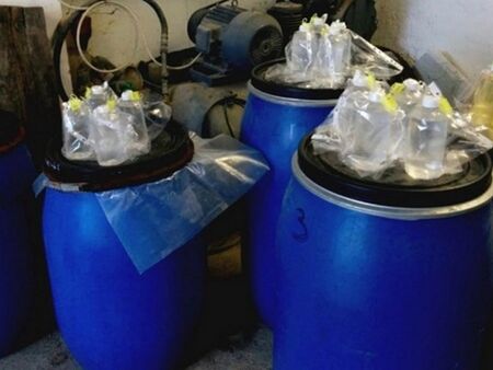 Митнически служители от Бургас задържаха над половин тон етилов алкохол