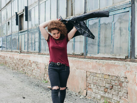 Как самосаботажът оставя дори най-привлекателните хора сами