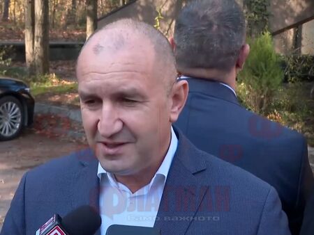 Румен Радев: Назначаване на особения управител в рафинерията е извън закона