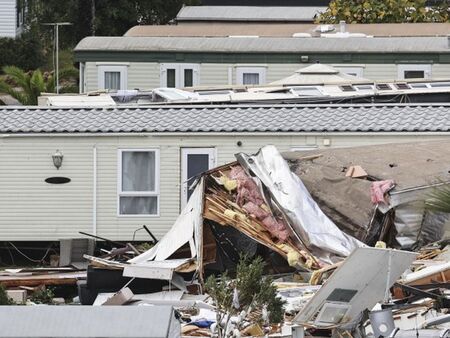Бурята „Клаудия” удари Португалия и наводни части от Великобритания