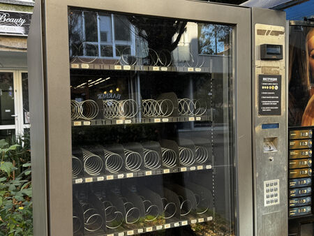 След алармата на Флагман.бг: вендинг машините с бира в Бургас осъмнаха празни