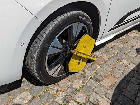 Служител на „Градска мобилност“ е пребит в Монтана заради поставена скоба