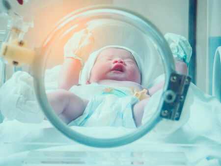 Над 6000 "малки герои" се раждат преждевременно у нас всяка година