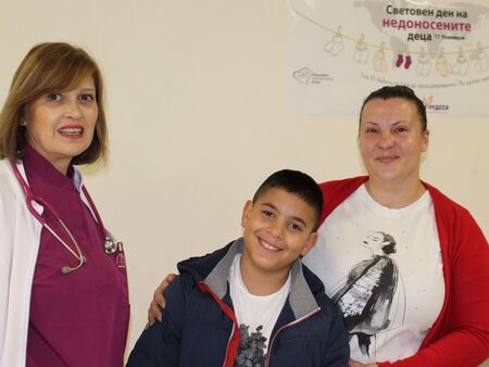 Росен, който подложи на изпитание неонатолозите в Бургас, мечтае да е лекар