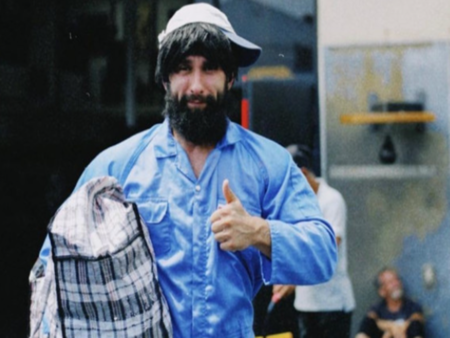 Кой е мъжът, гаврещ се с най-големите здравеняци във фитнеса и защо не е хубаво да се хваща бас с него